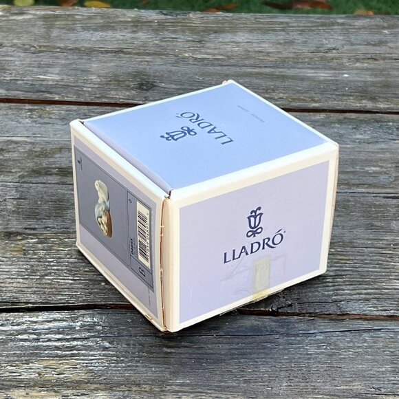 Lladro 4895 Ducks Mother with Baby Ducklings in a Basket Mother Goose with BOX - Picture 8 of 8